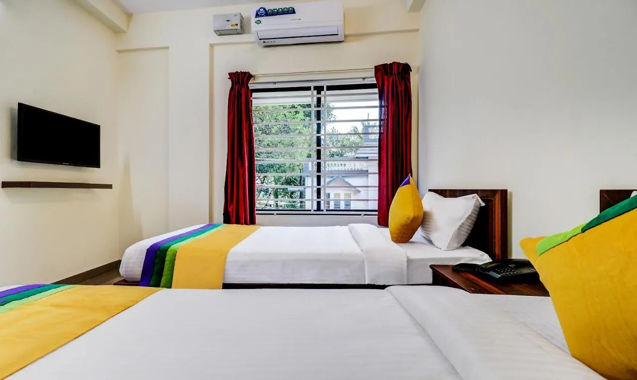 Itsy Hotels Rain Tulsi Stayz, Palarivattom Junction Kochi 3*,